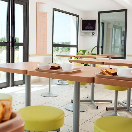 Ibis Budget Niort - La Creche Ngoại thất bức ảnh