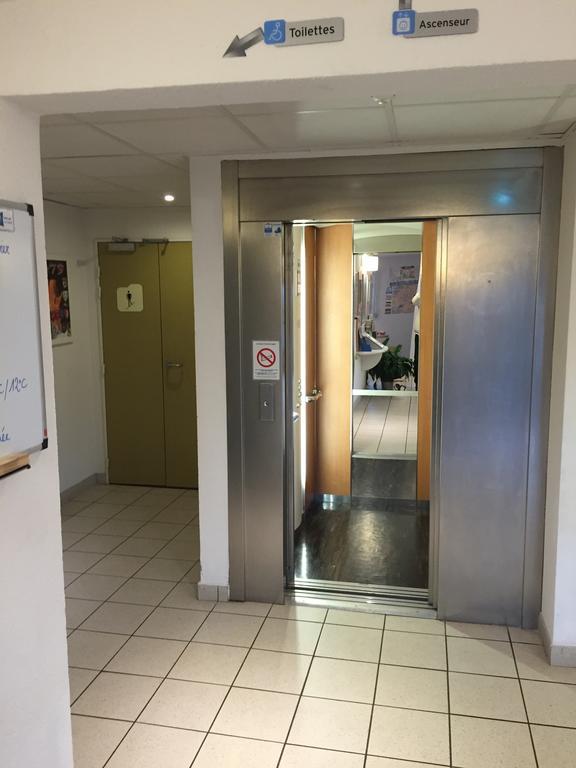 Ibis Budget Niort - La Creche Ngoại thất bức ảnh
