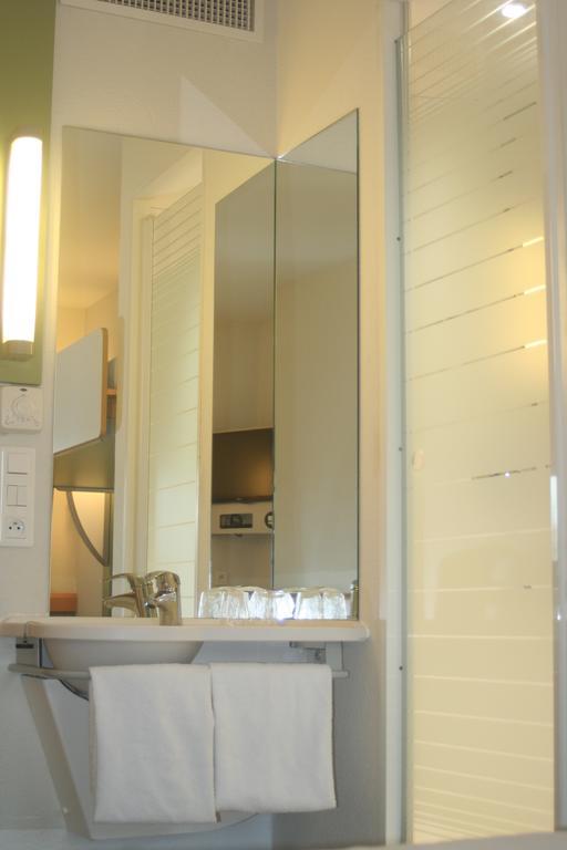 Ibis Budget Niort - La Creche Ngoại thất bức ảnh