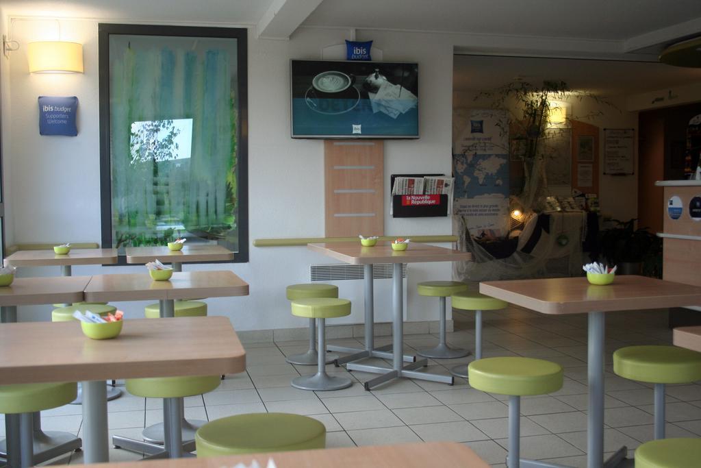 Ibis Budget Niort - La Creche Ngoại thất bức ảnh