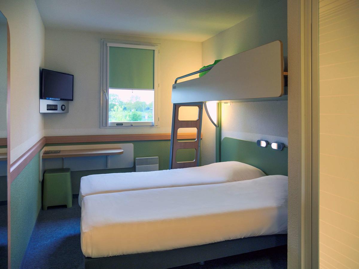 Ibis Budget Niort - La Creche Ngoại thất bức ảnh