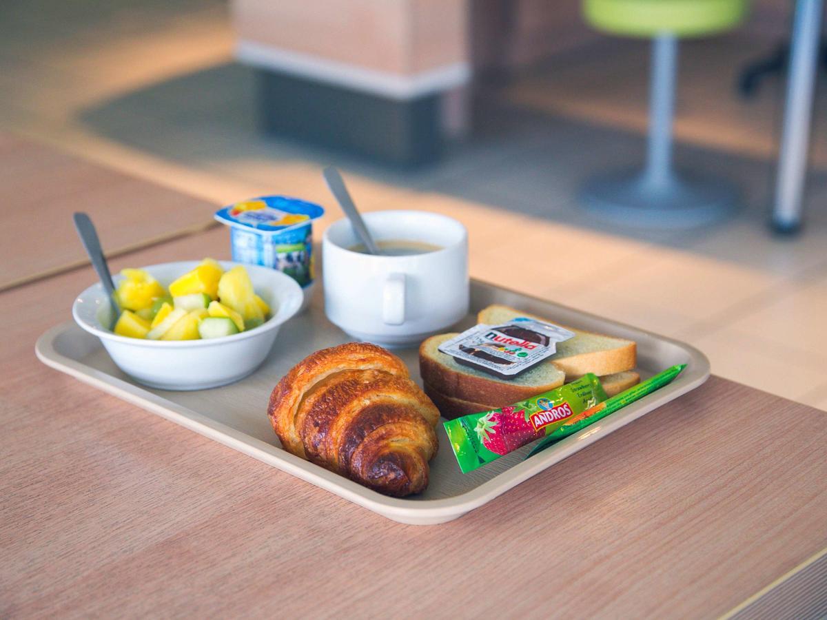 Ibis Budget Niort - La Creche Ngoại thất bức ảnh